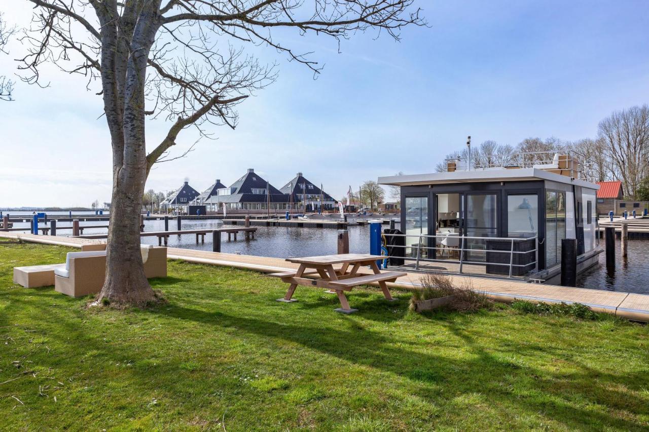 Houseboat Agua Dolce met tuin Villa Offingawier Bagian luar foto