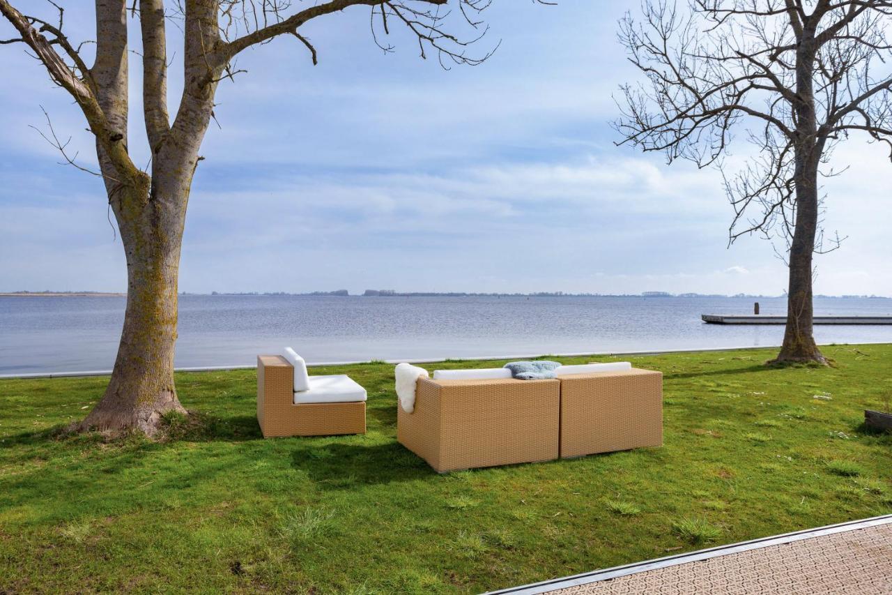 Houseboat Agua Dolce met tuin Villa Offingawier Bagian luar foto