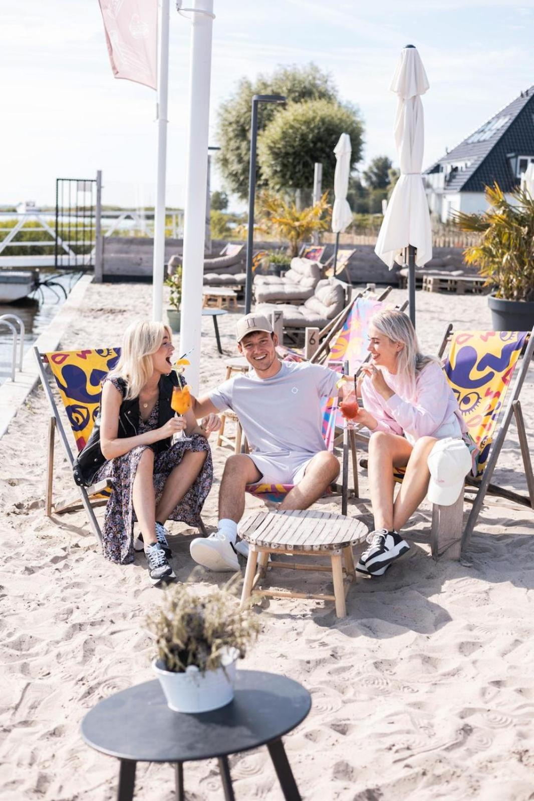 Houseboat Agua Dolce met tuin Villa Offingawier Bagian luar foto